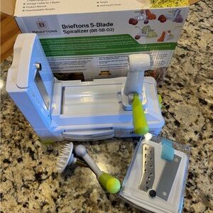 Brieftons 5-Blade Spiralizer with Accessories